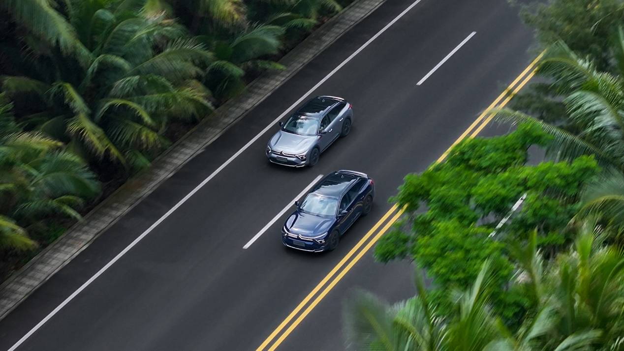 2024款凡爾賽C5 X &全新版本旅不凡優(yōu)雅登場!14.37萬元起