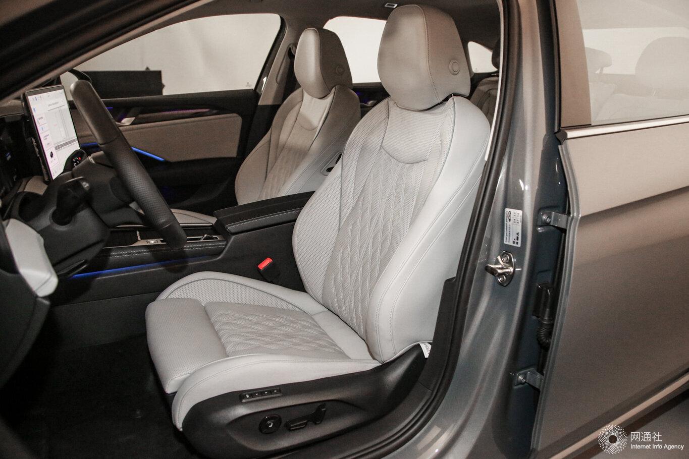 當智能科技遇見德系經典 與邁騰來場智慧的旅行