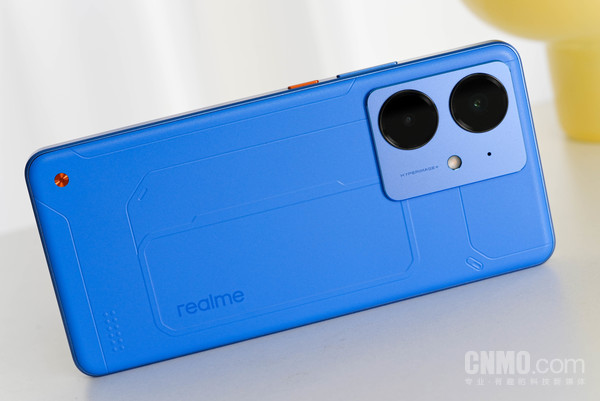 真我Neo7 SE評測:能打耐造 1500元檔的全能游戲神機