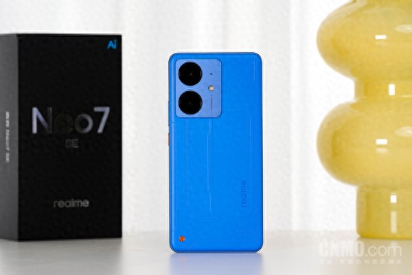 真我Neo7 SE評測:能打耐造 1500元檔的全能游戲神機