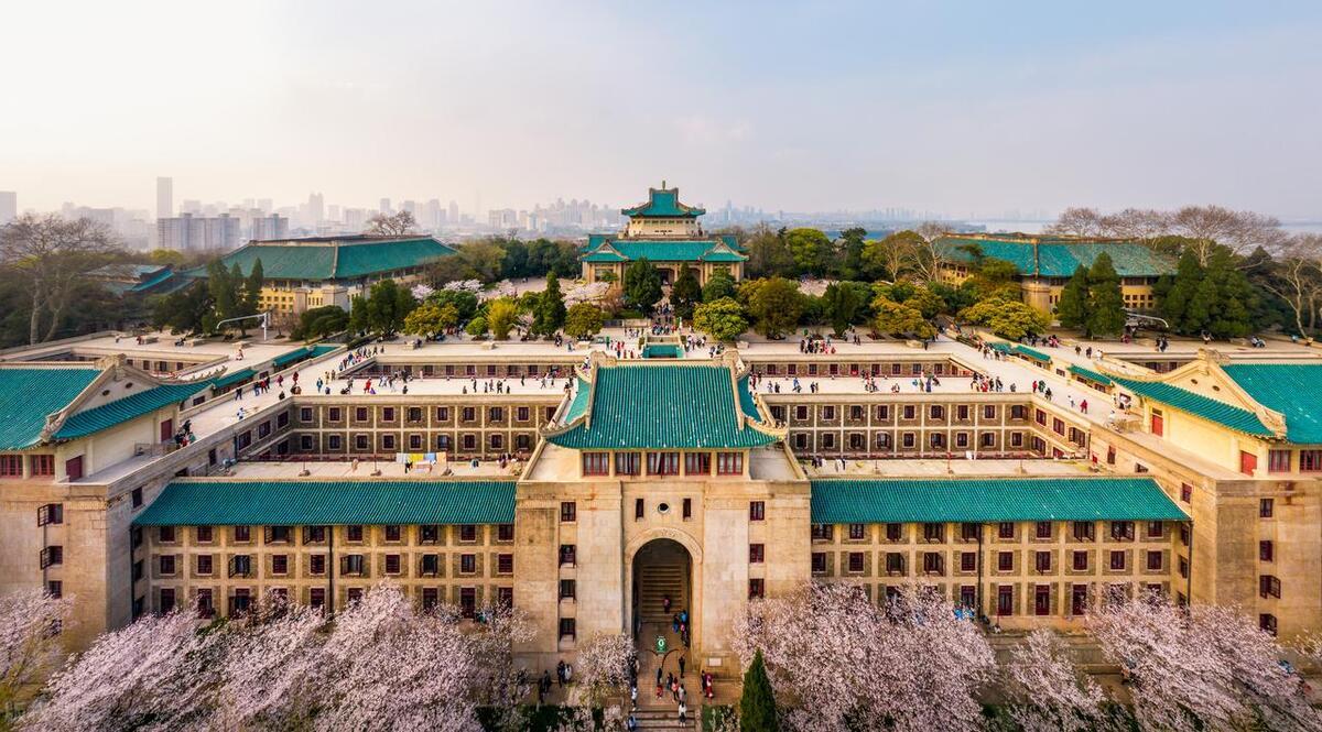 中國高校TOP10排行榜重磅出爐丨誰是真正的學(xué)術(shù)領(lǐng)頭羊?