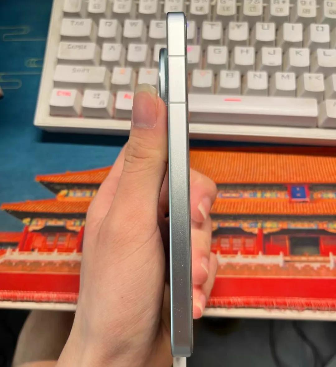 單手掌控的旗艦體驗(yàn):vivo X200 Mini用三千元證明小屏仍是剛需